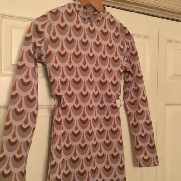 Retro GoGo Geometric Patterned Long Sleeve Mini Dress - Picture 4 of 6